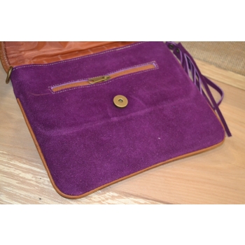 Torebka ze skóry etno w fioletowym kolorze  z koralikami mullo .